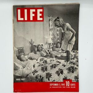 LIFE MAGAZINE SEPTEMBER 3, 1945 HOUSE PARTY JAPAN GETS MACARTHUR WWII